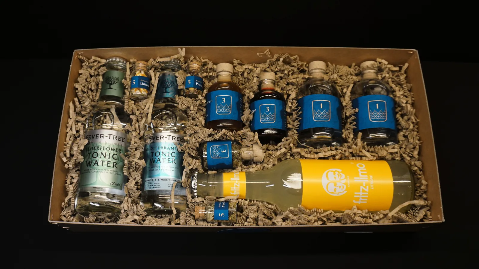 Open Entdeck:bar box with numbered bottles